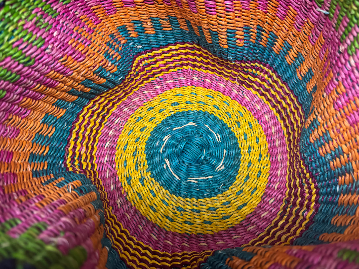 CESTA ESPIRAL ARTESANAL AMA OBRONI