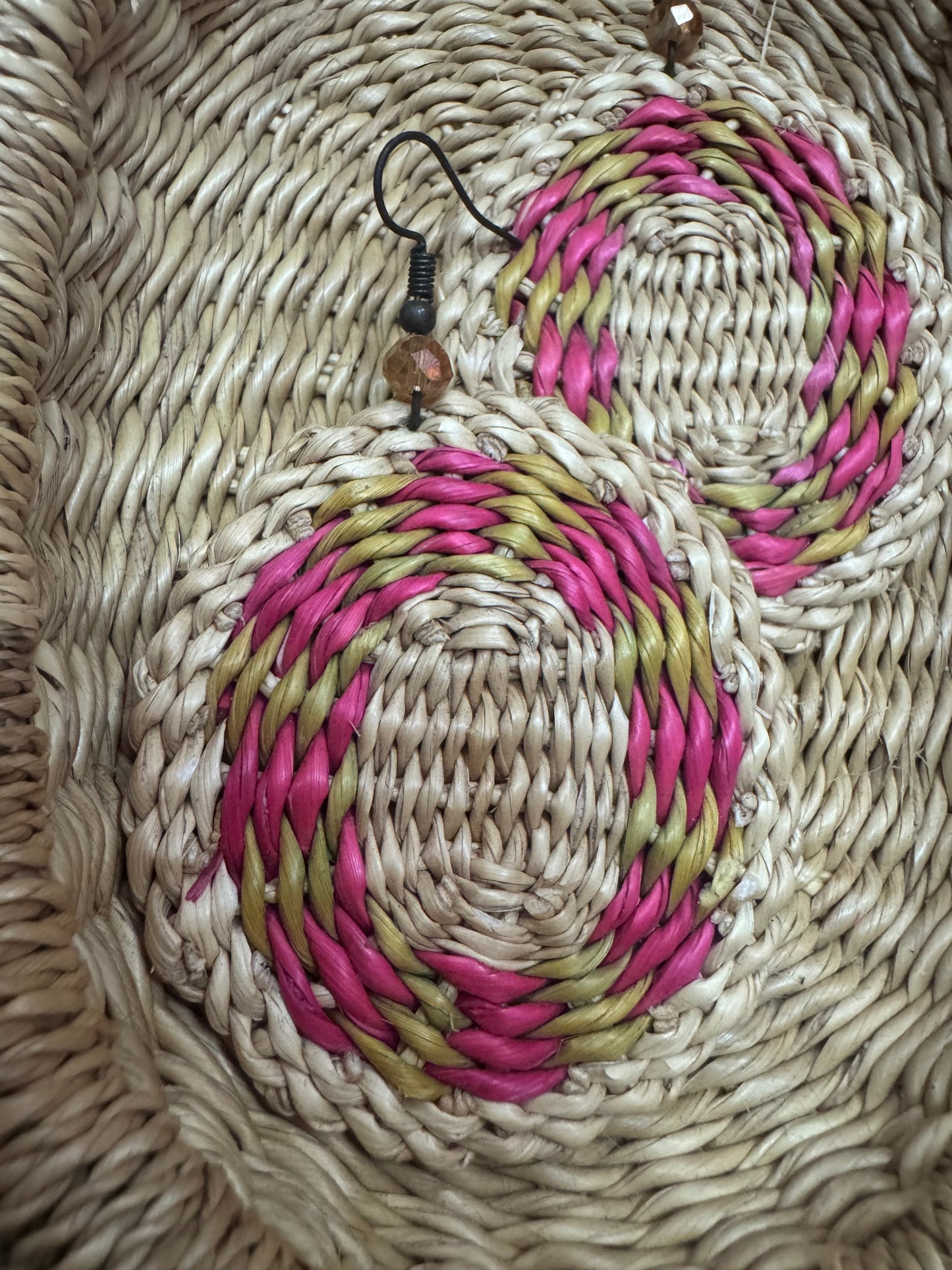 PENDIENTES DE FIBRAS NATURALES