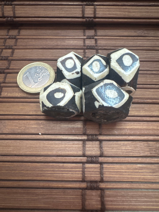 PIEDRA DE HUESO